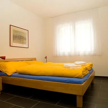 B33 By Interhome لوكباد